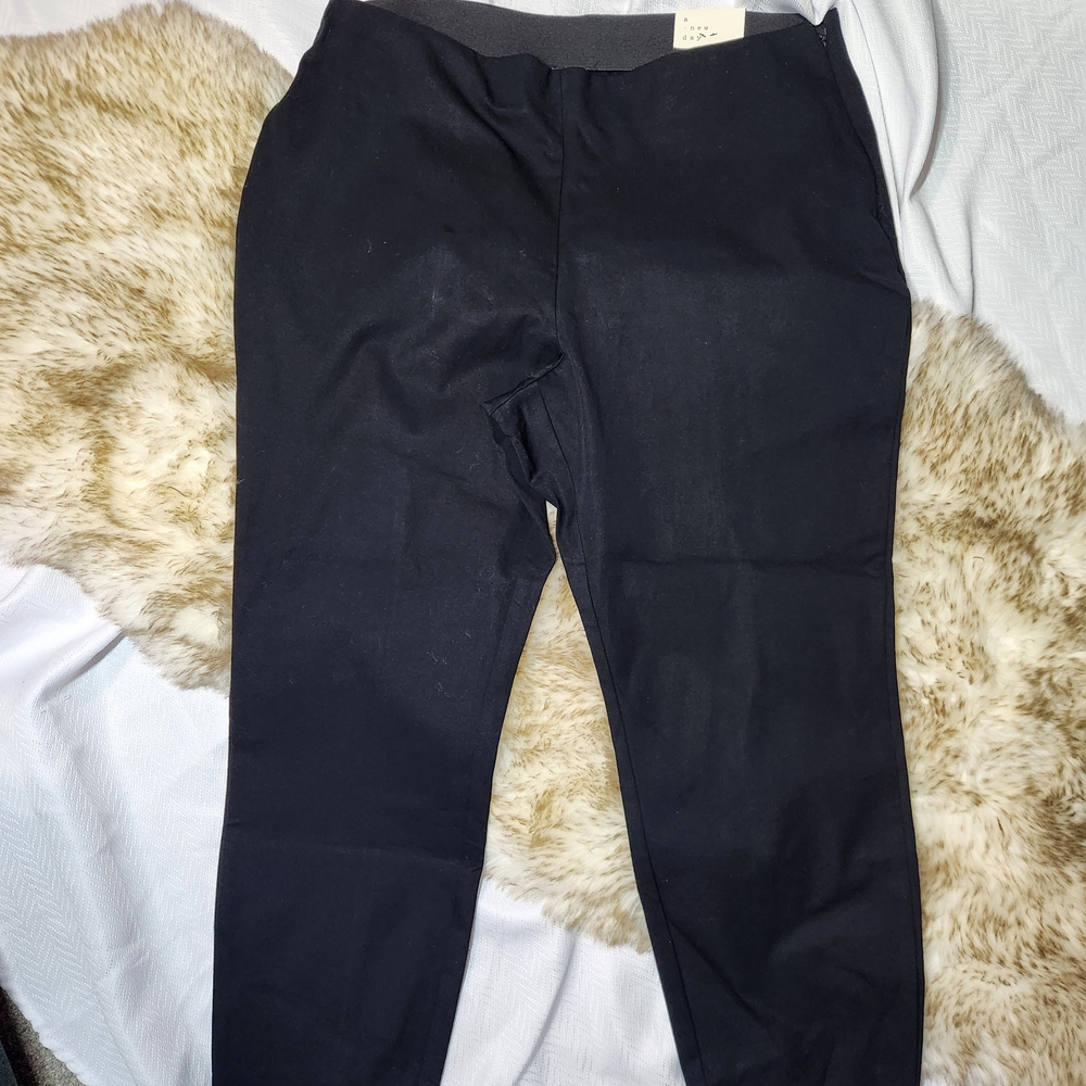A New Day Black Skinny Ankle Fit Pants Size-17R